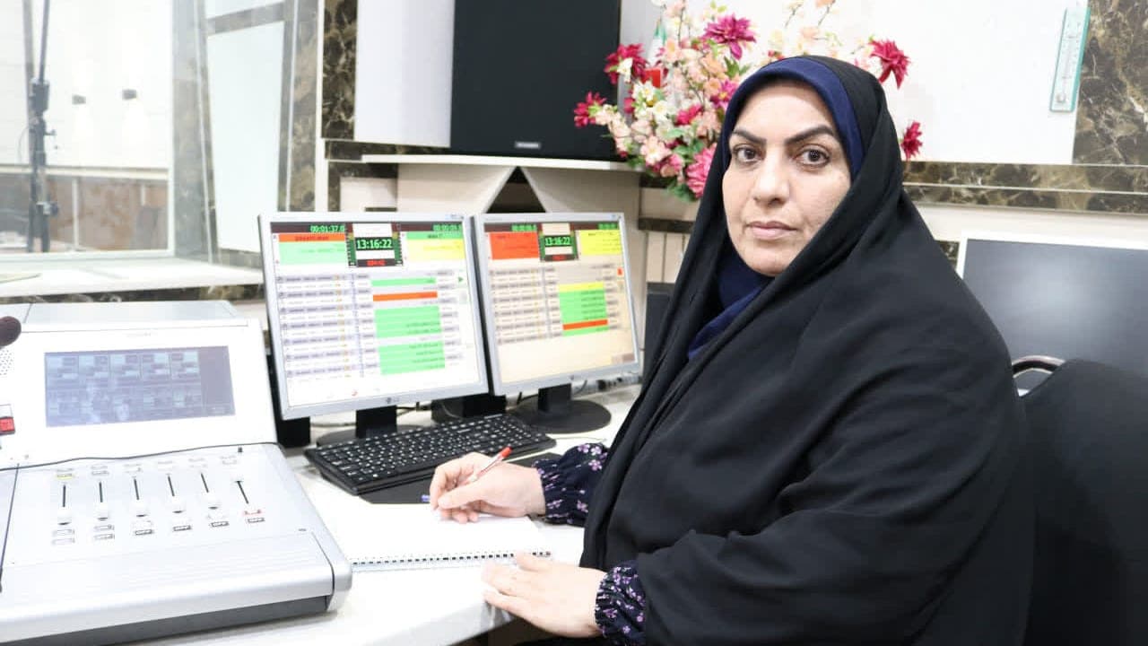 شنونده برنامه عصرگاهی پنجدری در اولین روز هفته از رادیو یزد باشید 