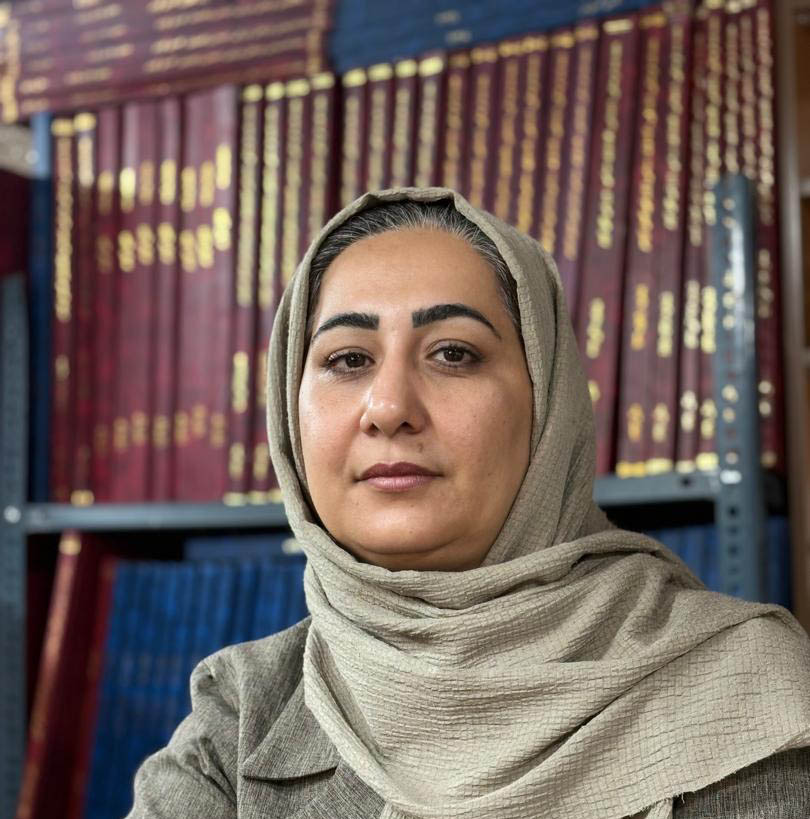 گفتگو  با " سیما دهقان" بانوی کار آفرین بافقی: خیاطی؛ نوای موسیقیِ در زندگی 
